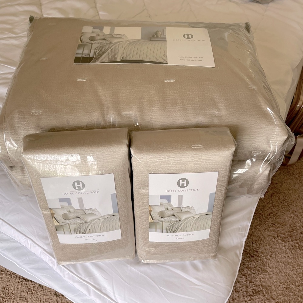 Hotel Collection 3 piece bedding Coverlet and Pillowshams